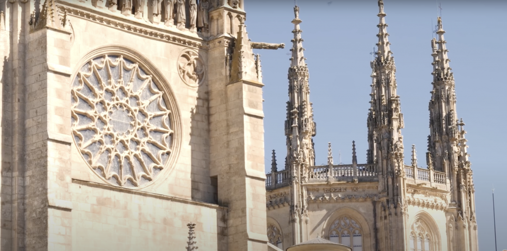 El Valor de la Comunicacion con Monsenor Iceta en Good Talks by Mary de Sojo - Rosetón Catedral de Burgos